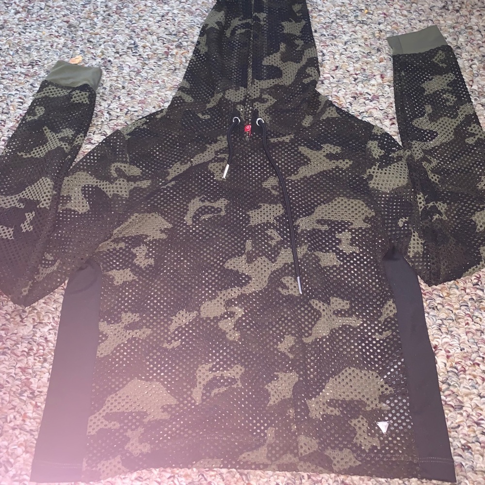Guess Camo mesh pullover